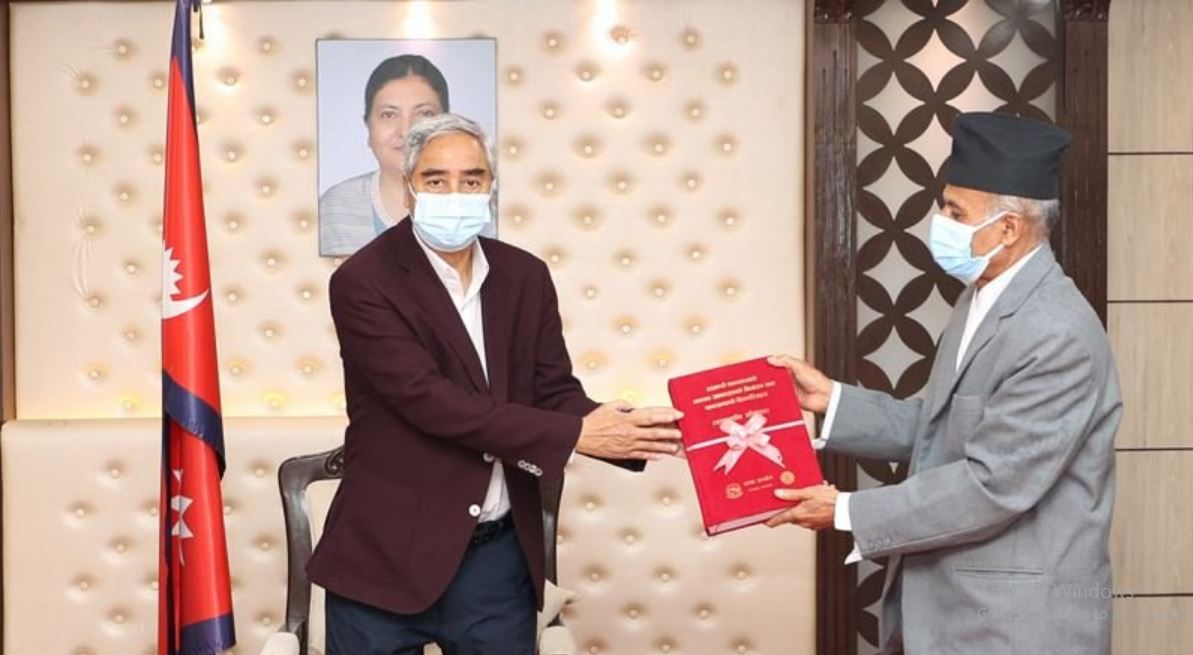 भाषा आयोगद्वारा प्रधानमन्त्रीसमक्ष प्रदेशगत भाषा सिफारिस